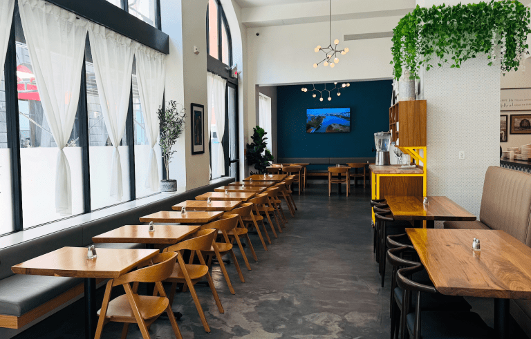Zevi Private Room 
(Up to 70 Dinning or 100 Reception)